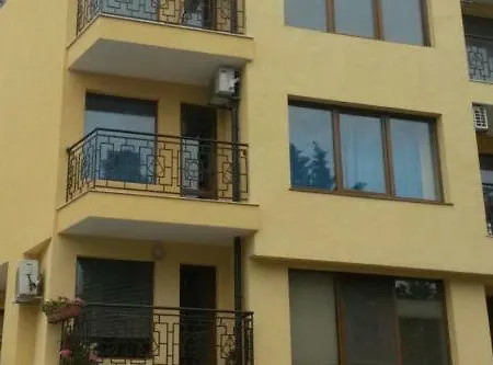 Πανσιόν Dachevi House *